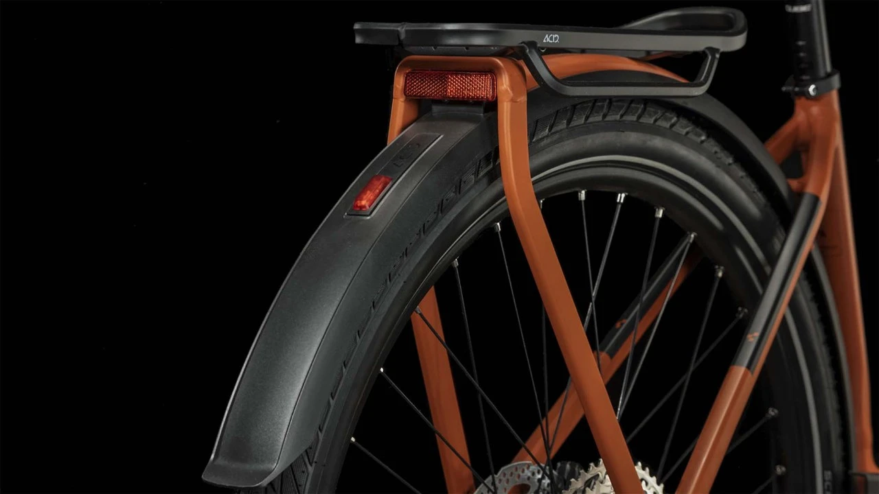 Cube Kathmandu Hybrid EXC 750 Red N Black 2023 - E-Bike Trekkingrad Tiefeinsteiger 3 Cube Kathmandu Hybrid EXC 750 Red N Black 2023 - E-Bike Trekkingrad Tiefeinsteiger – Bild 3