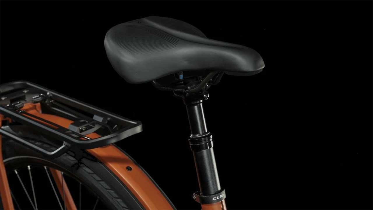 Cube Kathmandu Hybrid EXC 750 Red N Black 2023 - E-Bike Trekkingrad Tiefeinsteiger 5 Cube Kathmandu Hybrid EXC 750 Red N Black 2023 - E-Bike Trekkingrad Tiefeinsteiger – Bild 5