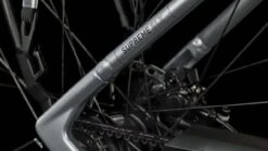 Cube Supreme Hybrid SLX 625 Polarsilver N Black 2023 - E-Bike Trekkingrad Tiefeinsteiger -Elektrofahrradladen 632302E Cube Supreme Hybrid SLX 625 polarsilver n black 2023 E Bike Trekkingrad Tiefeinsteiger 5 1280x1280