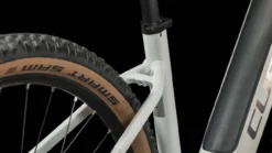 Cube Reaction Hybrid ONE 625 Lightgrey N Rose 2023 - E-Bike Hardtail Mountainbike Tiefeinsteiger -Elektrofahrradladen 634072E Cube Reaction Hybrid ONE 625 lightgrey n rose 2023 E Bike Hardtail Mountainbike Tiefeinsteiger 2 1280x1280