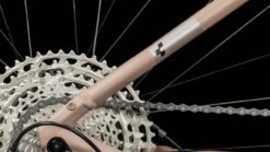 Cube Reaction Hybrid Pro 750 Blushrose N Silver 2023 - E-Bike Hardtail Mountainbike -Elektrofahrradladen 634123 Cube Reaction Hybrid Pro 750 blushrose n silver 2023 E Bike Hardtail Mountainbike 4 1280x1280