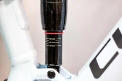 Cube Stereo Hybrid 120 Pro 750 Flashwhite N Black 2023 - E-Bike Fully Mountainbike -Elektrofahrradladen 635063 Cube Stereo Hybrid 120 Pro 750 flashwhite n black 2023 E Bike Fully Mountainbike 18 1280x1280