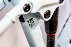 Cube Stereo Hybrid 120 Pro 750 Flashwhite N Black 2023 - E-Bike Fully Mountainbike -Elektrofahrradladen 635063 Cube Stereo Hybrid 120 Pro 750 flashwhite n black 2023 E Bike Fully Mountainbike 19 1280x1280