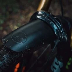 Mudhugger EVO Bolt-On Long Vorderrad-MTB Schutzblech - Bis Zu 3.0" Reifen, 27,5" Und 29" - Länge: 515 Mm 9 Mudhugger EVO Bolt-On Long Vorderrad-MTB Schutzblech - Bis Zu 3.0" Reifen, 27,5" Und 29" - Länge: 515 Mm -Elektrofahrradladen MhEVObolton 1 Mudhugger EVO Bolt On Long Vorderrad MTB Schutzblech 3 1280x1280